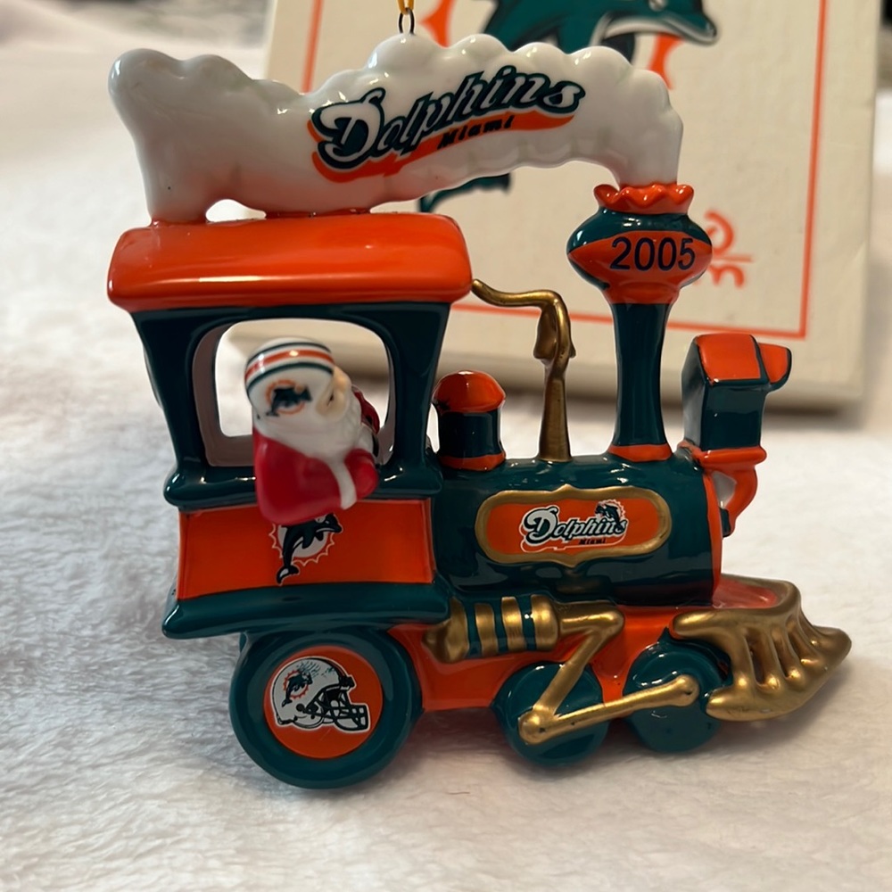 Danbury Mint 2005 Miami Dolphins Ornament